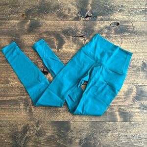 Lululemon Wonder Under bright green